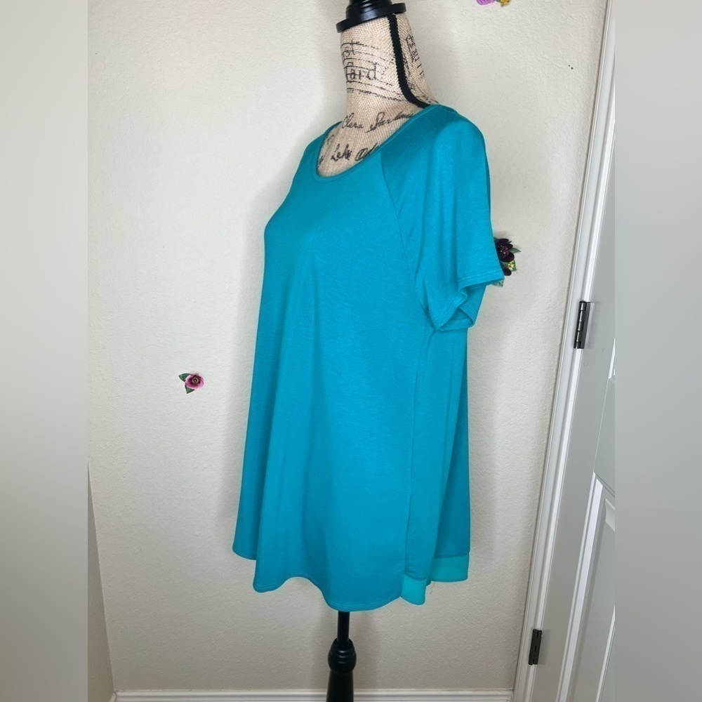 Premise Split Back Tunic - Picture 6 of 12